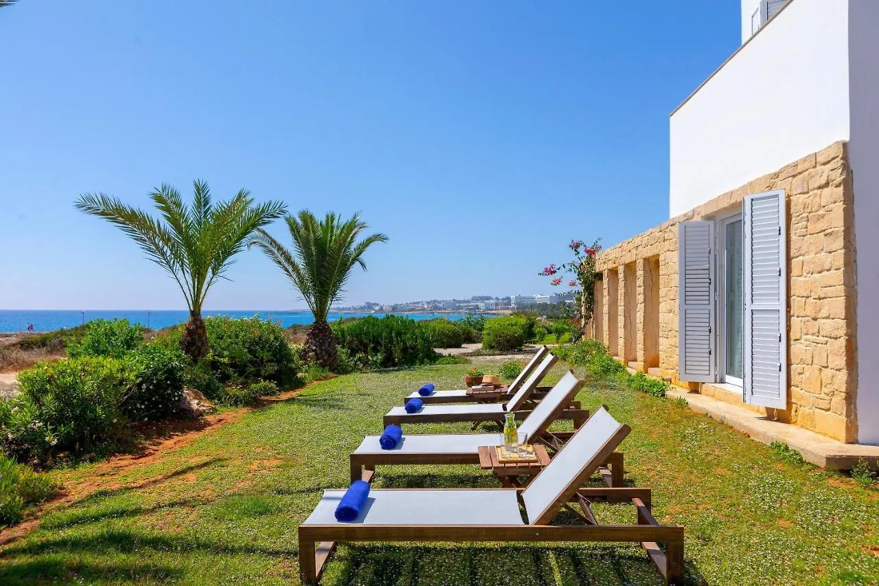 Protaras Seafront Villa Violetta